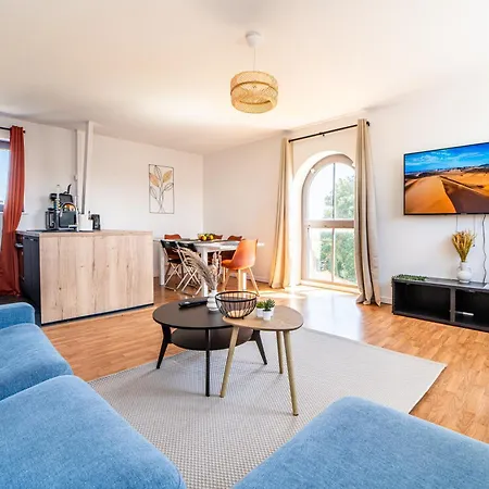 Le Saint-jean - Hypercentre - Parking Prive - 1 A 6 Personnes - Wifi Apartment *