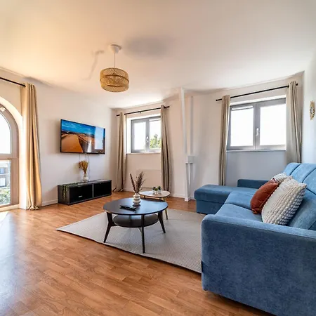 Le Saint-jean - Hypercentre - Parking Prive - 1 A 6 Personnes - Wifi Apartment *
