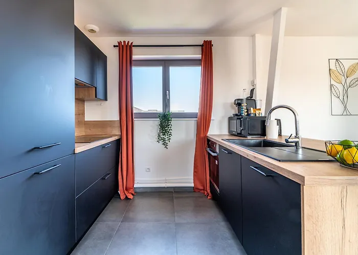 Apartment Le Saint-jean - Hypercentre - Parking Prive - 1 A 6 Personnes - Wifi