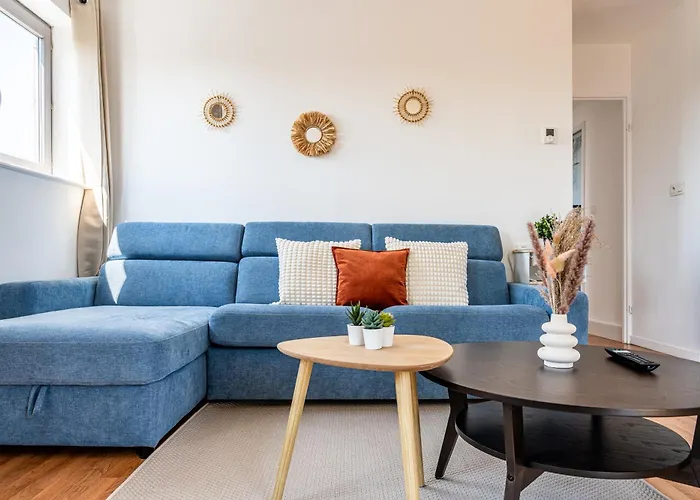 Apartment Le Saint-jean - Hypercentre - Parking Prive - 1 A 6 Personnes - Wifi