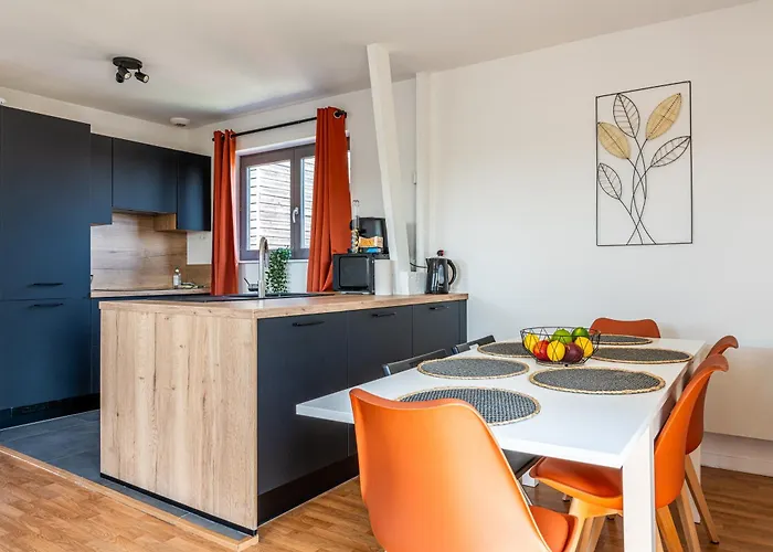 Le Saint-jean - Hypercentre - Parking Prive - 1 A 6 Personnes - Wifi Apartment Roubaix